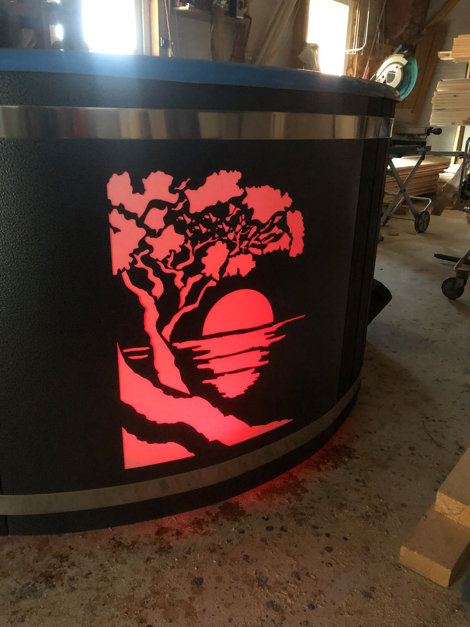 DELUXE FIBERGLASS WOODEN HOT TUB Eco Wood Hut